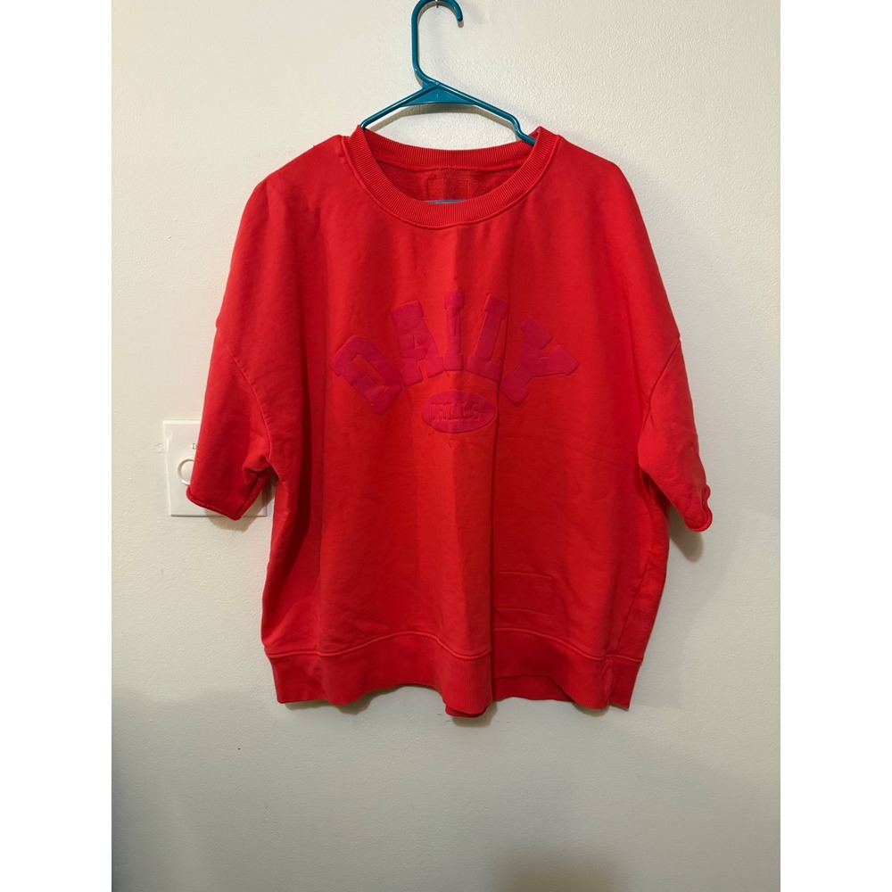 Daily Drills Sport Crop Sleeve Crew Size M/L Heart